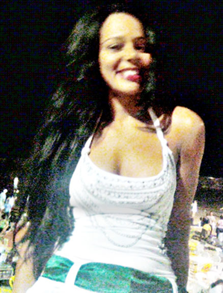 Date this hard body Brazil girl Aide from Salvador BR8162