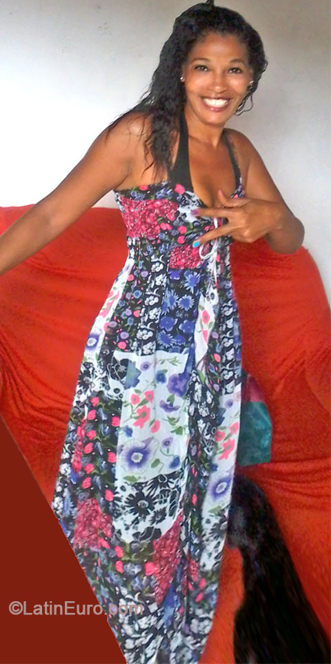 Date this fun Brazil girl Resmin from Salvador BR8276