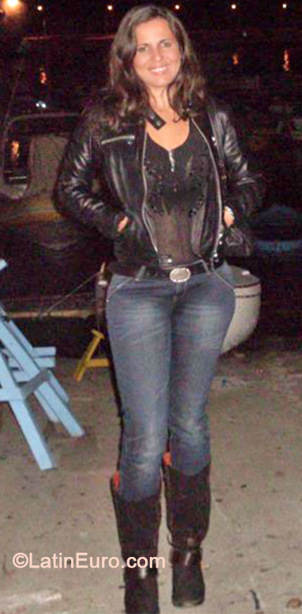 Date this stunning Brazil girl Cristiane from Salvador BR8284