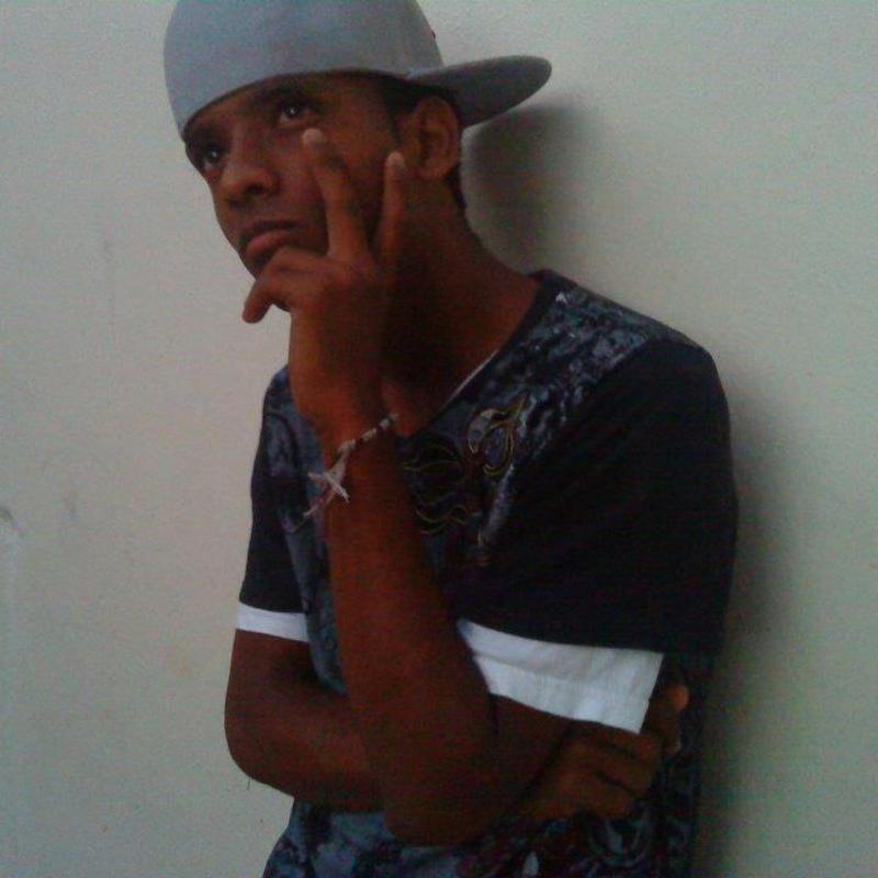 Date this gorgeous Dominican Republic man Espaol from Santo Domingo DO17914