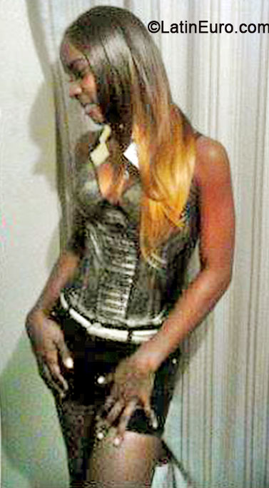 Date this charming Jamaica girl Sharona from Ocho Rios JM1452