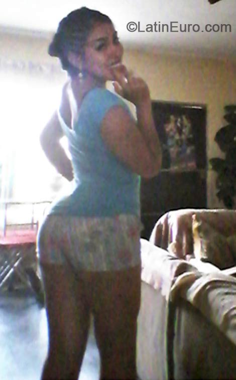 Date this voluptuous Peru girl Kiara from Lima PE911