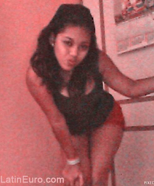 Date this foxy Peru girl Fernanda from Lima PE925