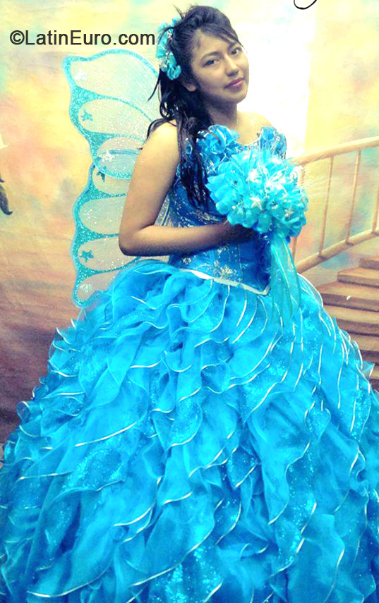 Date this happy Mexico girl Damaris from Toluca MX1282