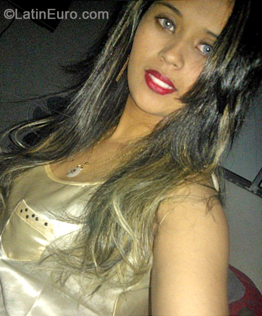 Date this pretty Brazil girl Dayane from Vitoria BR8788