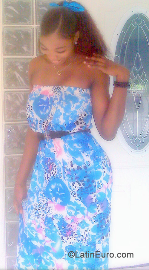 Date this young Jamaica girl Kerian from Kingston JM1725