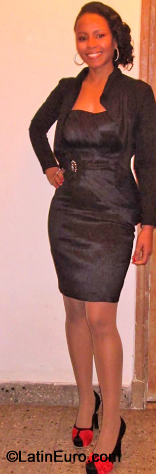 Date this tall Argentina girl Nuevoamanecer76 from  CO15346