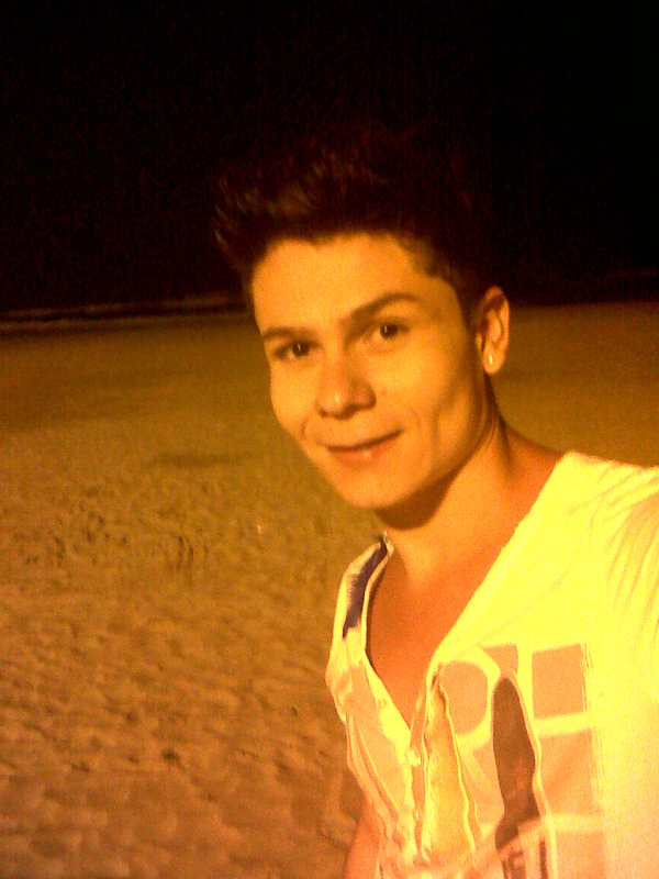 Date this nice looking Colombia man Fabian from Bucaramanga CO15448