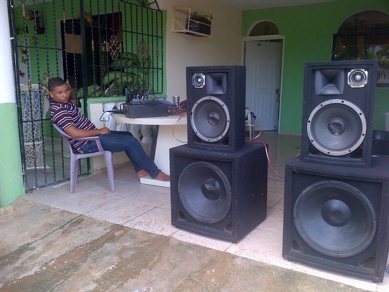 Date this fun Dominican Republic man El from Santo Domingo DO19564