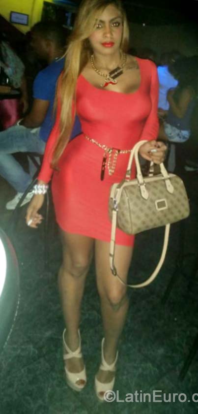 Date this pretty Spain girl Yusettie from Barcelona ES285