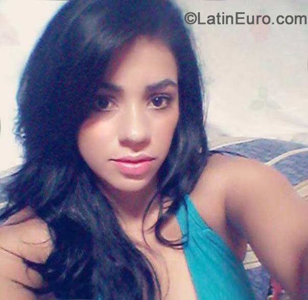 Date this gorgeous Honduras girl Carolina from San Pedro Sula HN1155