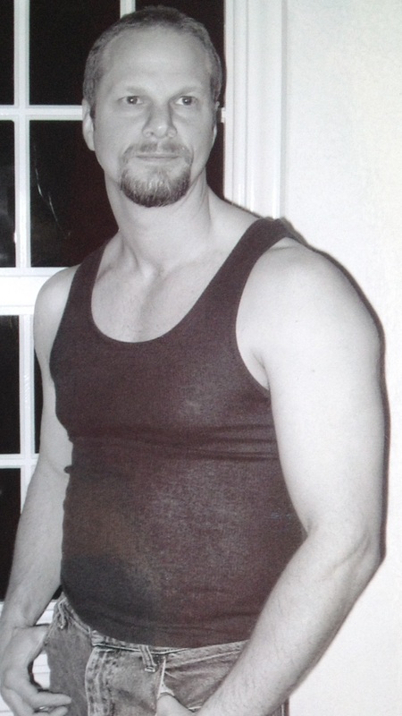 Date this hard body United States man Steve from Lancaster US15389