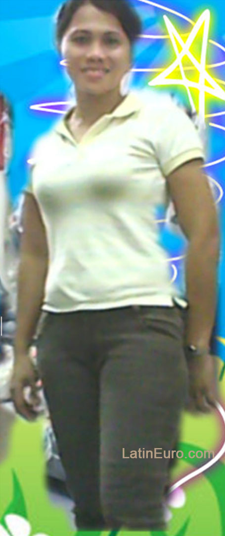 Date this good-looking Philippines girl Vinie from Dasmarinas City PH689