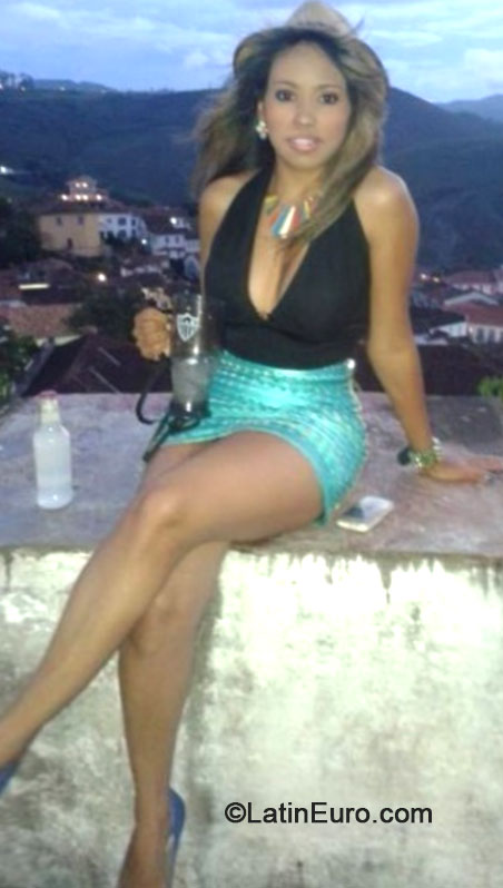 Date this good-looking Brazil girl Cris from Belo Horizonte BR9399