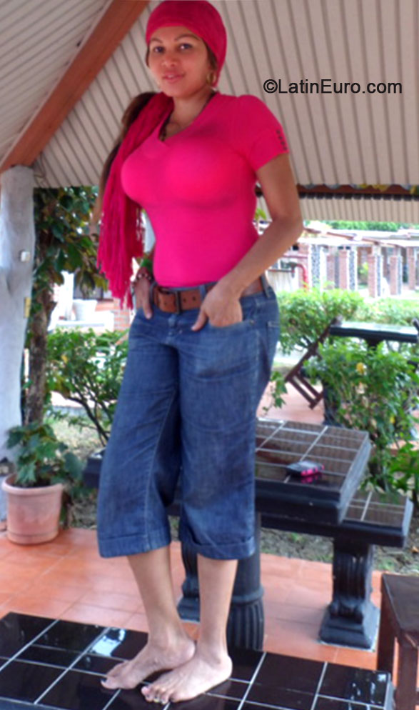 Date this good-looking Panama girl Planchita from Panama City PA612