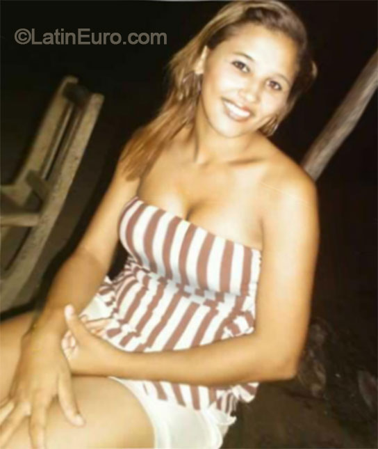 Date this young Brazil girl Luiza from Fortaleza BR9067