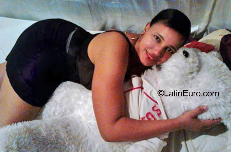 Date this beautiful Dominican Republic girl Bianny from Bonao DO20251