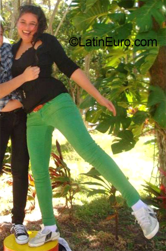 Date this attractive United States girl Susy from Dallas US15608