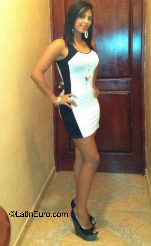 Date this stunning Dominican Republic girl Katherine from Bonao DO20362