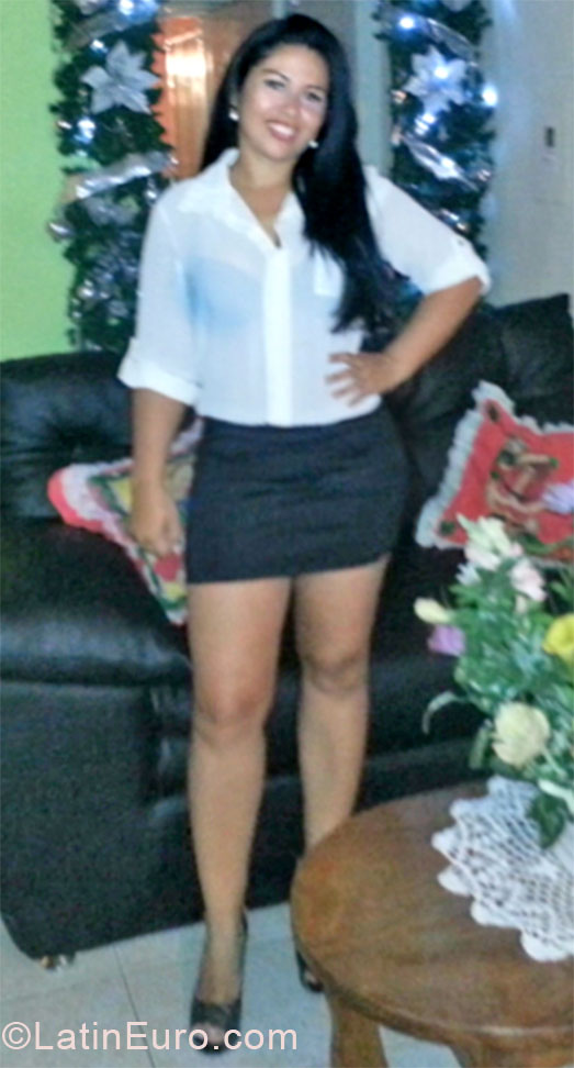 Date this fun Venezuela girl Jackeline from Valencia VE324