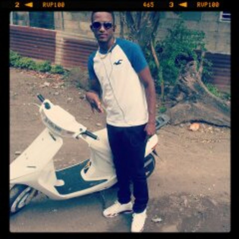 Date this hard body United States man Emilio from New York US15652