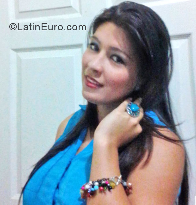 Date this exotic Honduras girl Silvia Fuentes from Tegucigalpa HN1302