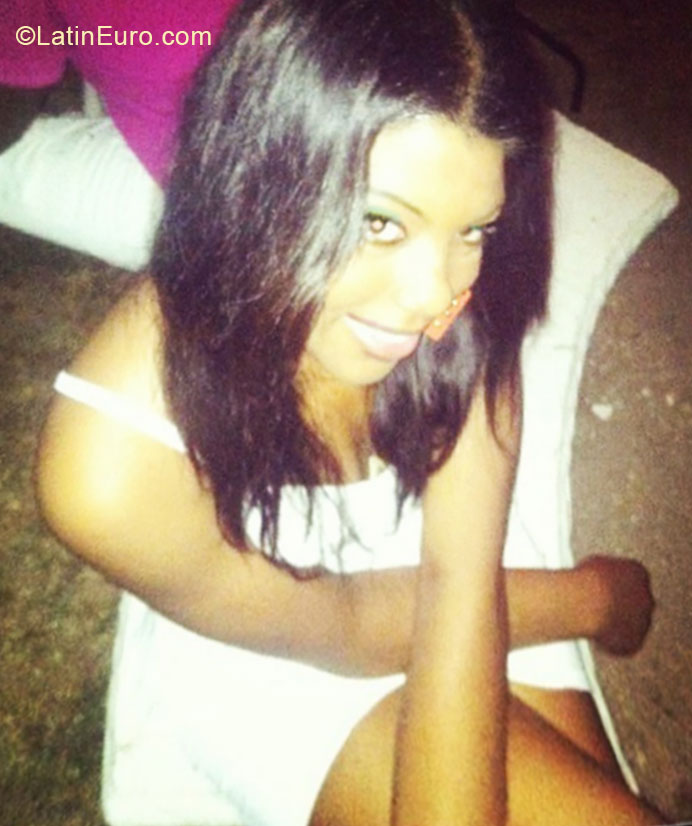 Date this attractive Jamaica girl Jodene from Kingston JM1897