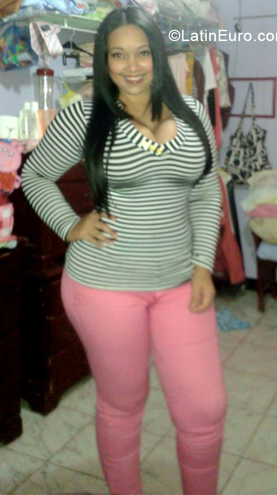 Date this stunning Venezuela girl Labella from Maracaibo VE331