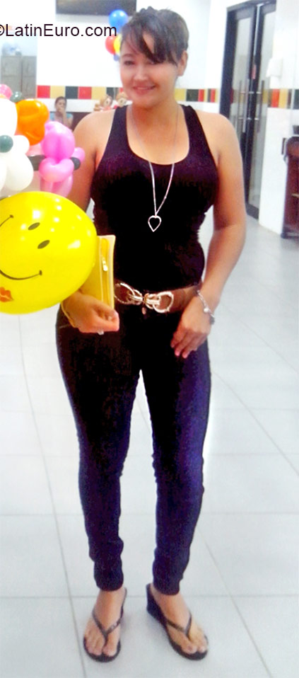 Date this tall Honduras girl Nora from San Pedro Sula HN1392