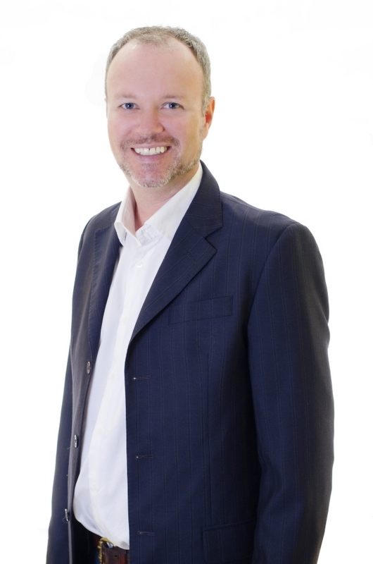 Date this stunning United States man Ezejm from Miami US15800