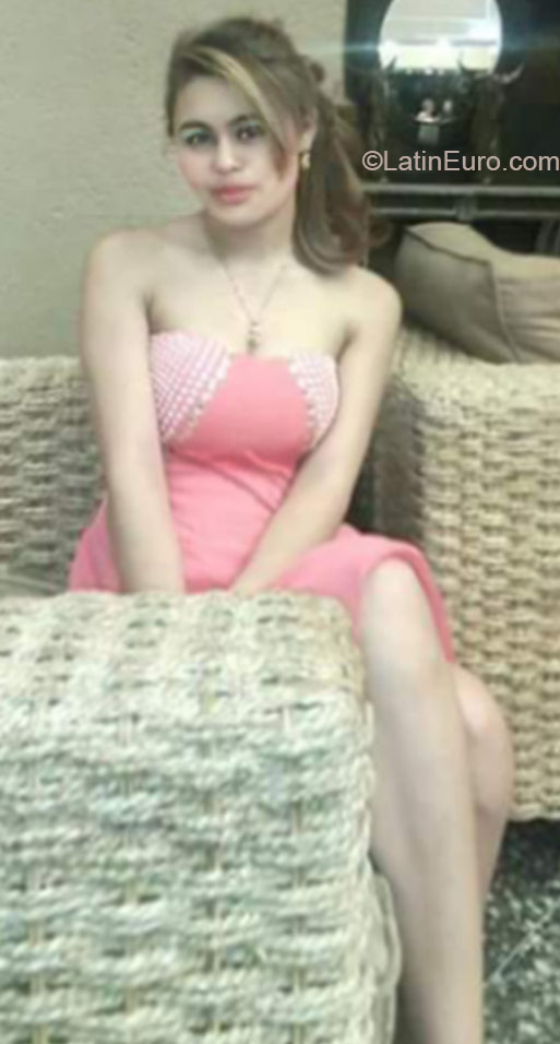 Date this passionate Honduras girl Damaris from Tegucigalpa HN1419