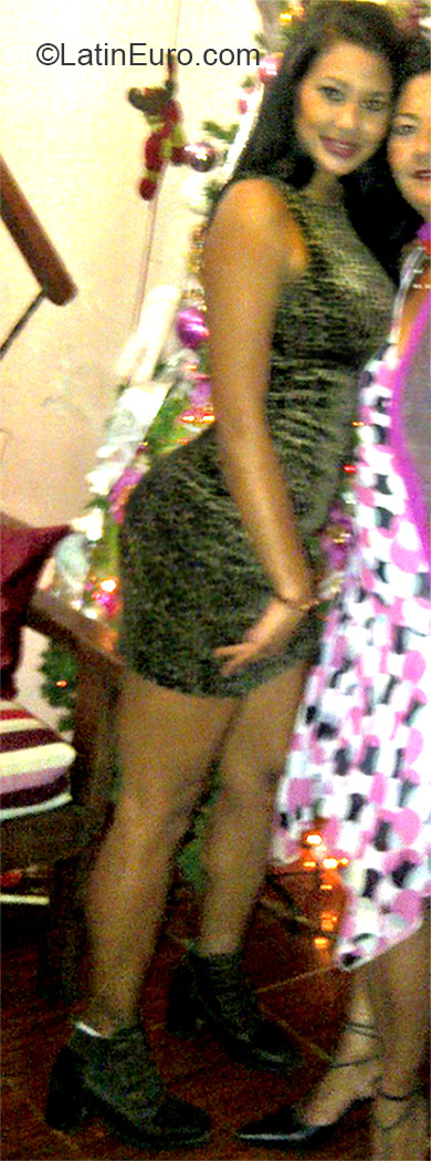Date this georgeous Venezuela girl Genesis from Los Teques VE390
