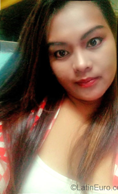 Date this athletic Philippines girl Raquel from Ilocos Sur PH745