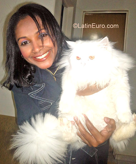 Date this foxy Brazil girl Maria from Cuiaba BR9229