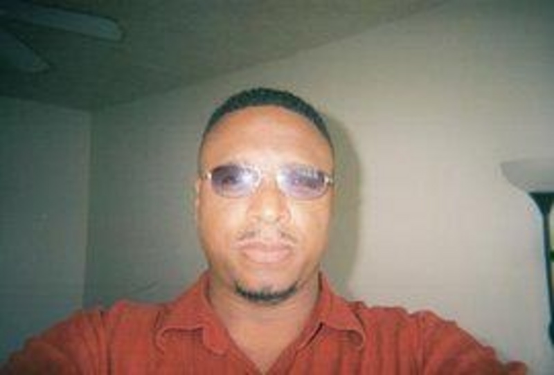 Date this hard body United States man CDS from San Diego US15891