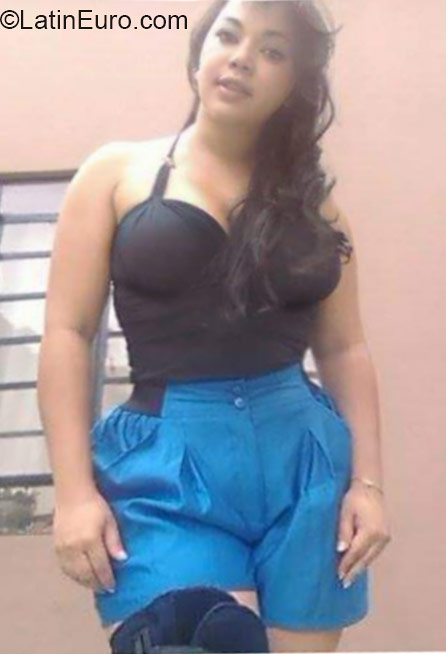 Date this lovely Peru girl Marta from Lima PE1064