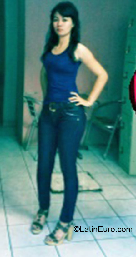 Date this pretty Honduras girl Nora from San Pedro Sula HN1473