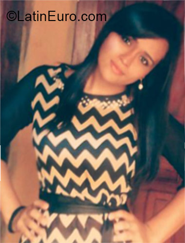 Date this lovely Honduras girl Mileidy from El Progreso HN1487
