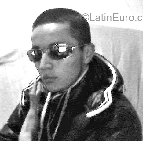 Date this young Colombia man Armando from Bogota CO17314