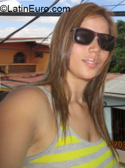 Date this lovely Honduras girl Karla from Comayagua HN1508