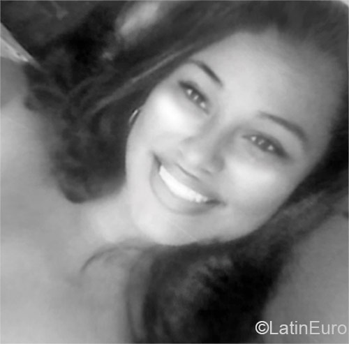 Date this sensual Honduras girl Wendy from Comayagua HN1521