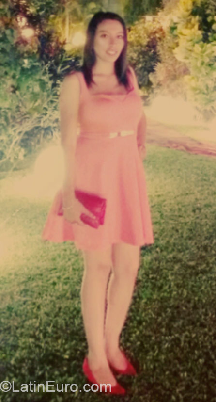 Date this sultry Peru girl Jeni from Trujillo PE1052