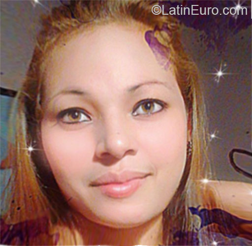 Date this voluptuous Honduras girl Jessica from San Pedro Sula HN1548