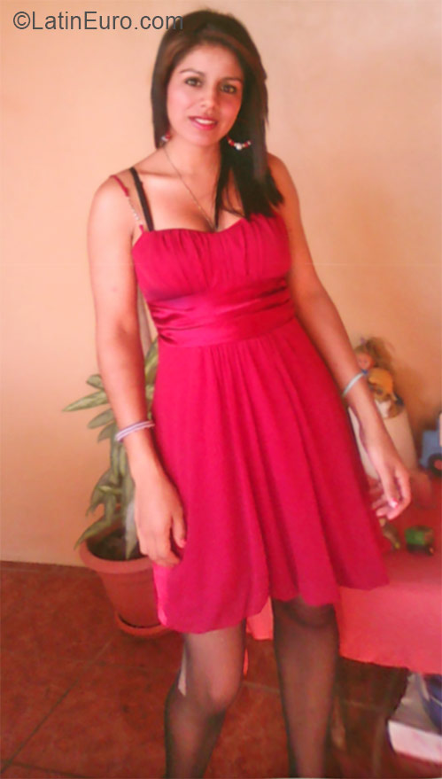 Date this charming Honduras girl Fernanda from Tegucigalpa HN1552
