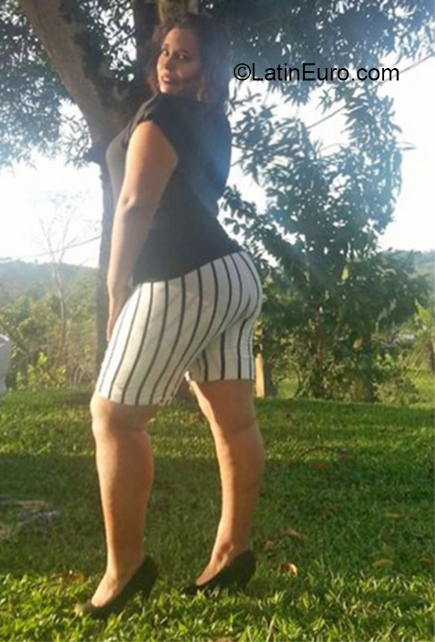 Date this tall Honduras girl Yolanda from Puerto Cortes HN2784