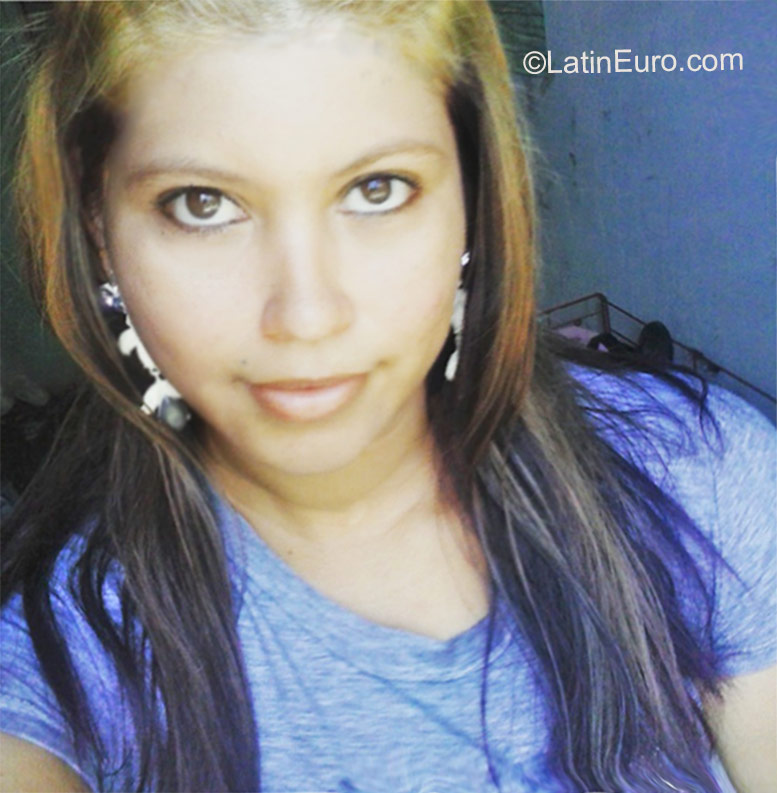 Date this foxy Panama girl Marel from David PA628