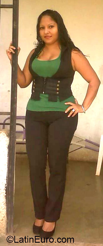 Date this attractive Honduras girl Cinthya from Catacamas olancho HN1562