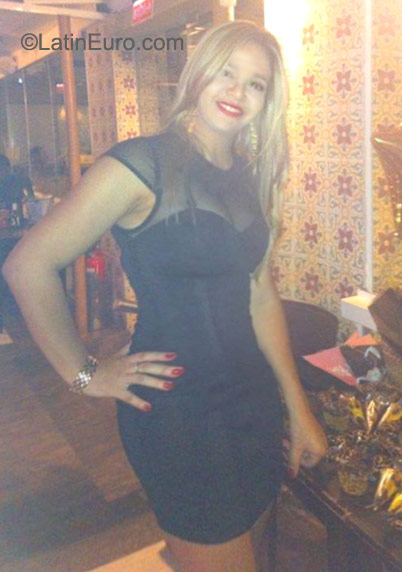 Date this nice looking Brazil girl Michelle from Recife BR9408