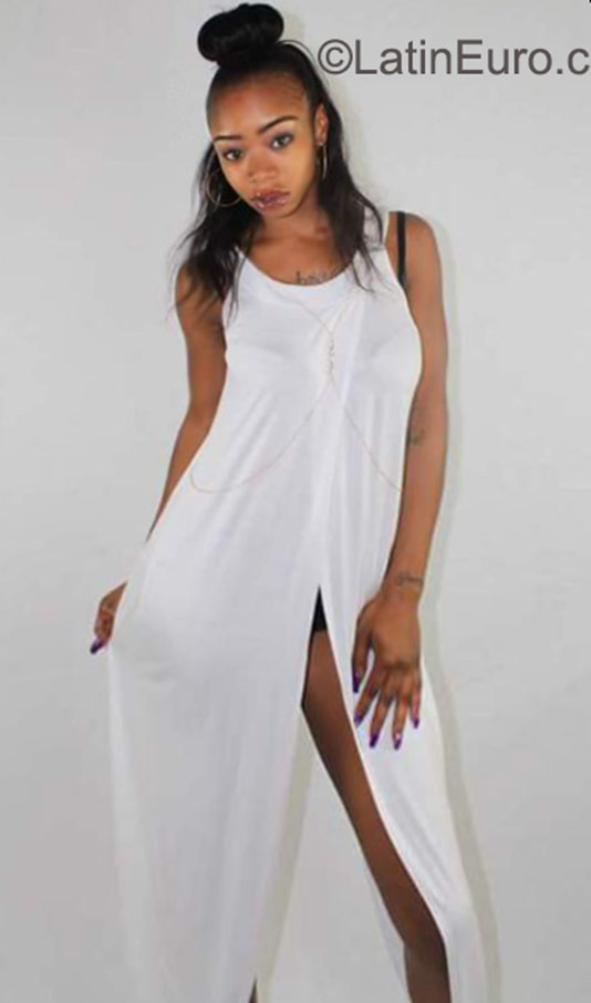 Date this hot United States girl Roxy from Marietta US16387