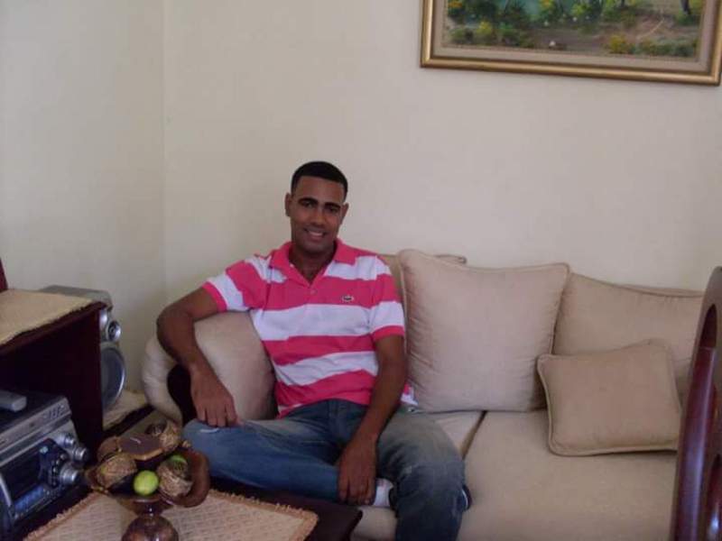 Date this young Dominican Republic man Leonel from Santo Domingo DO23038